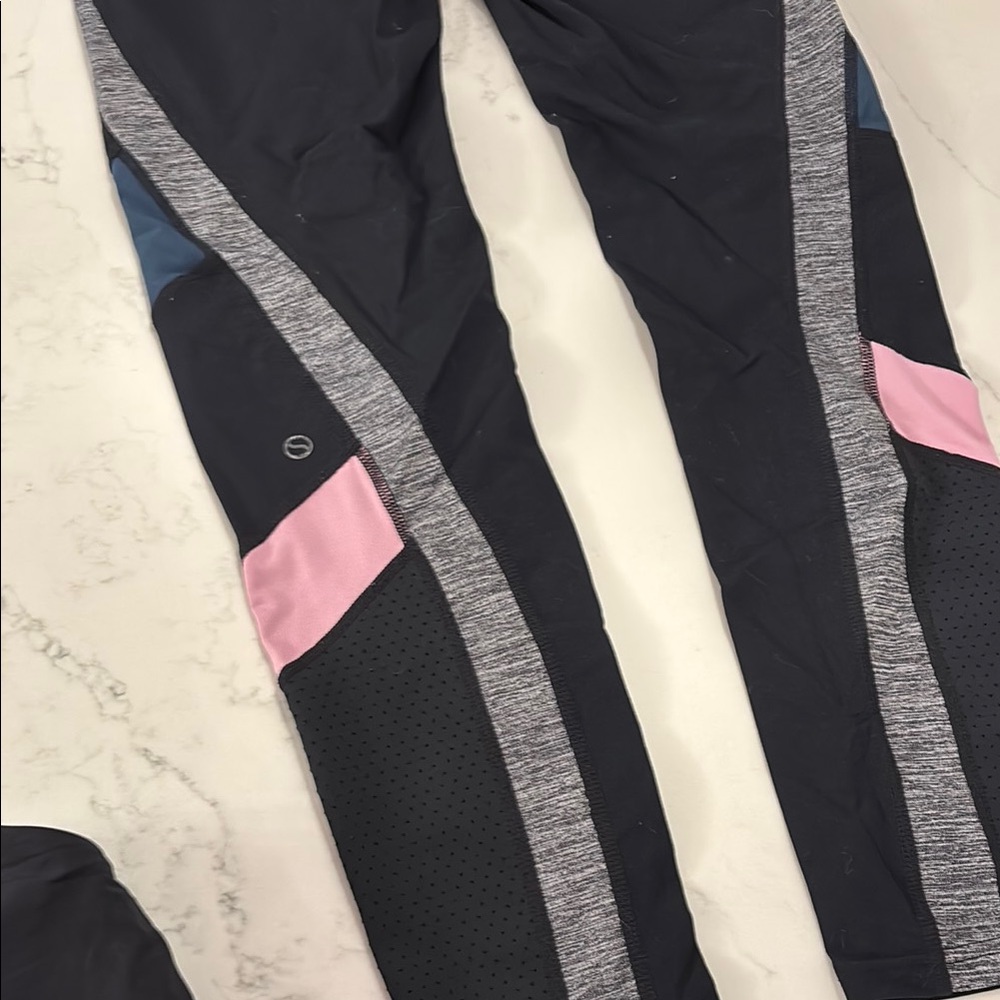 Womens Black Athletic Crop Top and Leggings Set - Picture 7 of 7